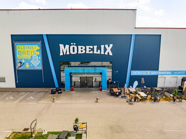 Download Möbelix Braunau 02.jpg